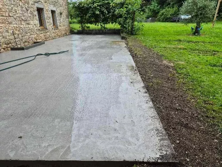 Terrassement pour création d'un parking en sous-sol d'une maison individuelle et ancienne, Pays de Gex, Lion Constructions